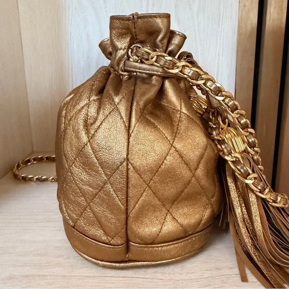 Vintage I Magnin Gold Quilted Drawstring cross body Chain Strap and tassels - Picture 4 of 15